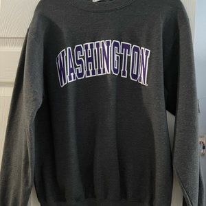 Size M UW crewneck
